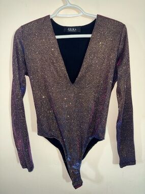AKIRA Iridescent Sparkle Deep V Long Sleeve Bodysuit - Multichrome